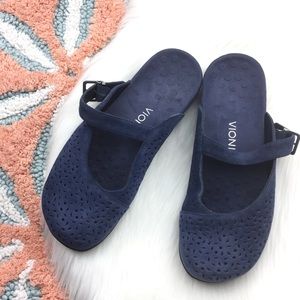 vionic lidia slip on mule